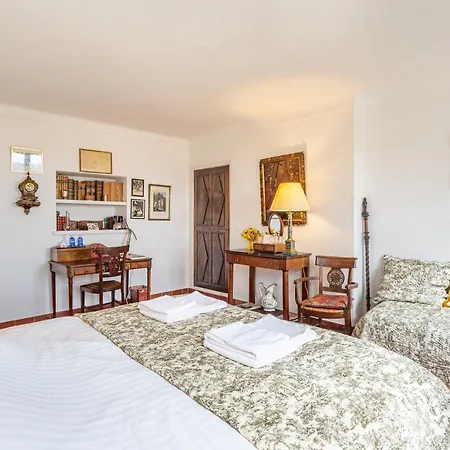 La Maison Du Bed and Breakfast Grimaud