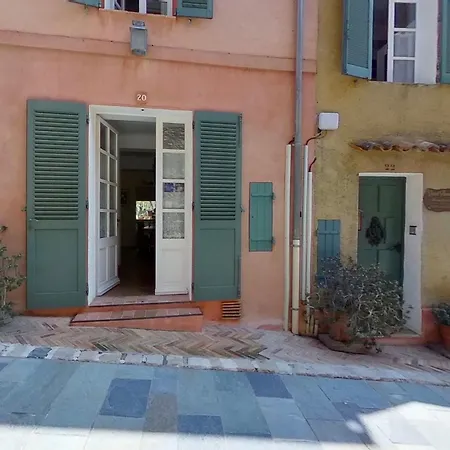 Bed & Breakfast La Maison Du *