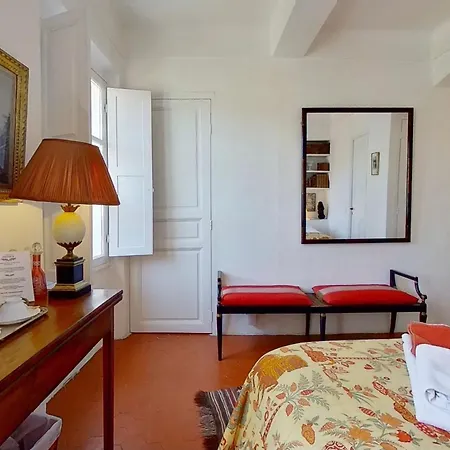 La Maison Du Bed & Breakfast