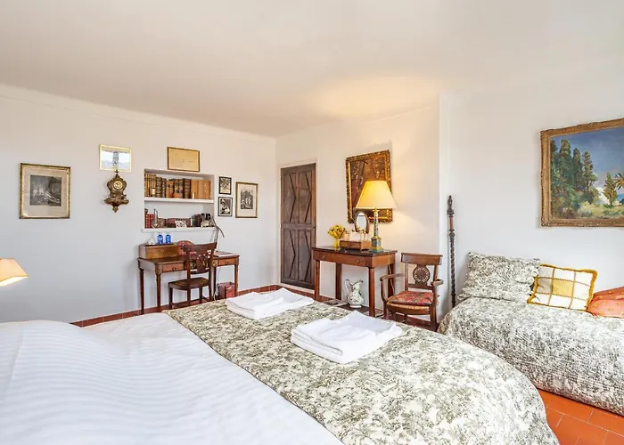 La Maison Du Bed & Breakfast Grimaud
