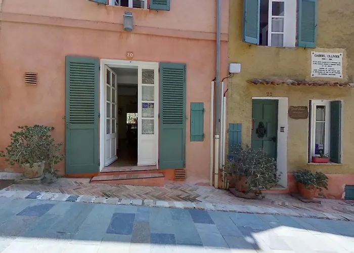 فندق مبيت وإفطار La Maison Du 3*