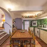 לינה וארוחת בוקר La Maison Du 3*