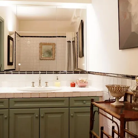 La Maison Du Bed & Breakfast Grimaud