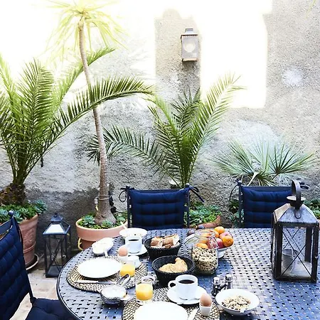 La Maison Du Bed & Breakfast